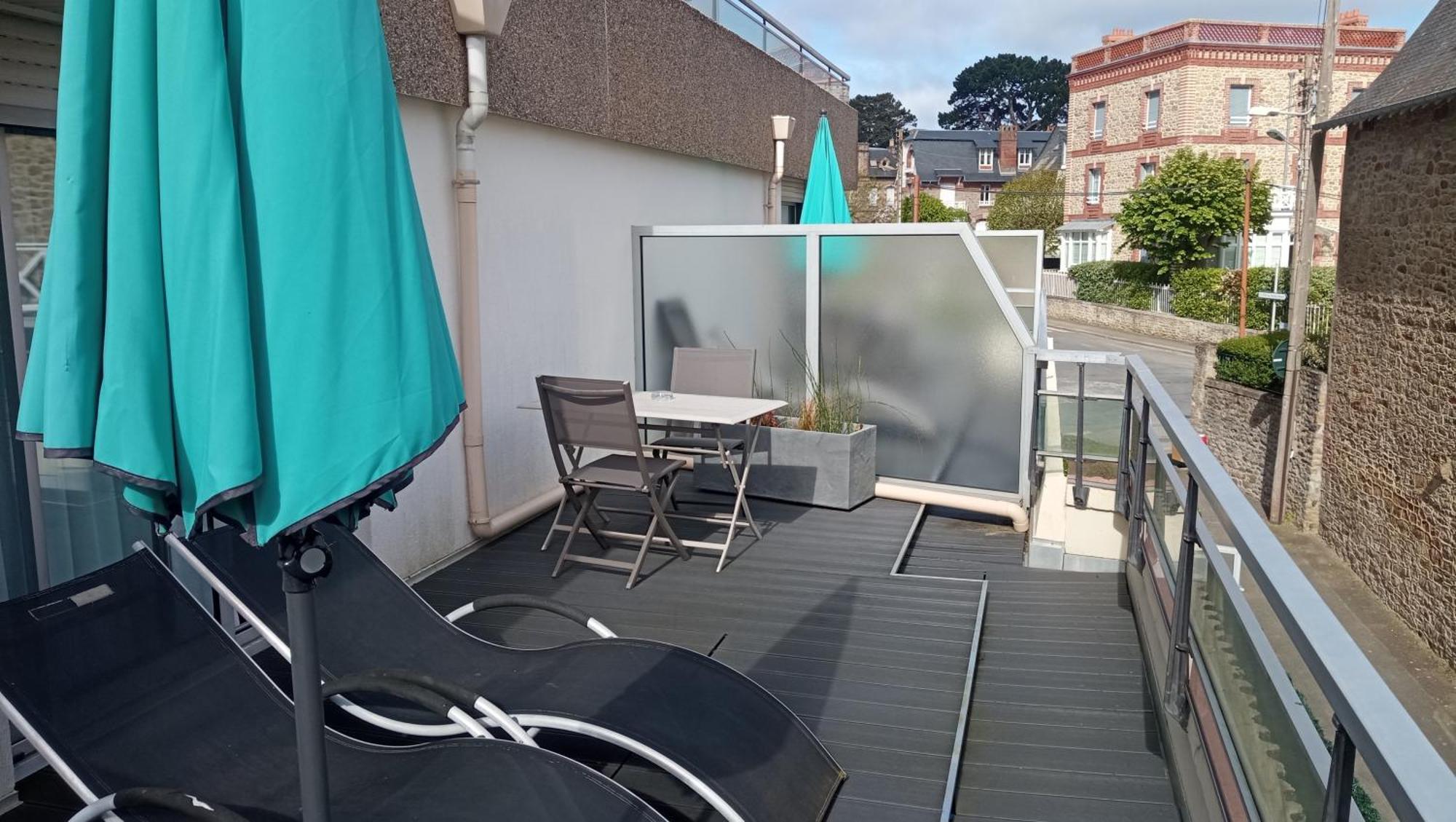 Le Crystal Dinard Plage Luaran gambar