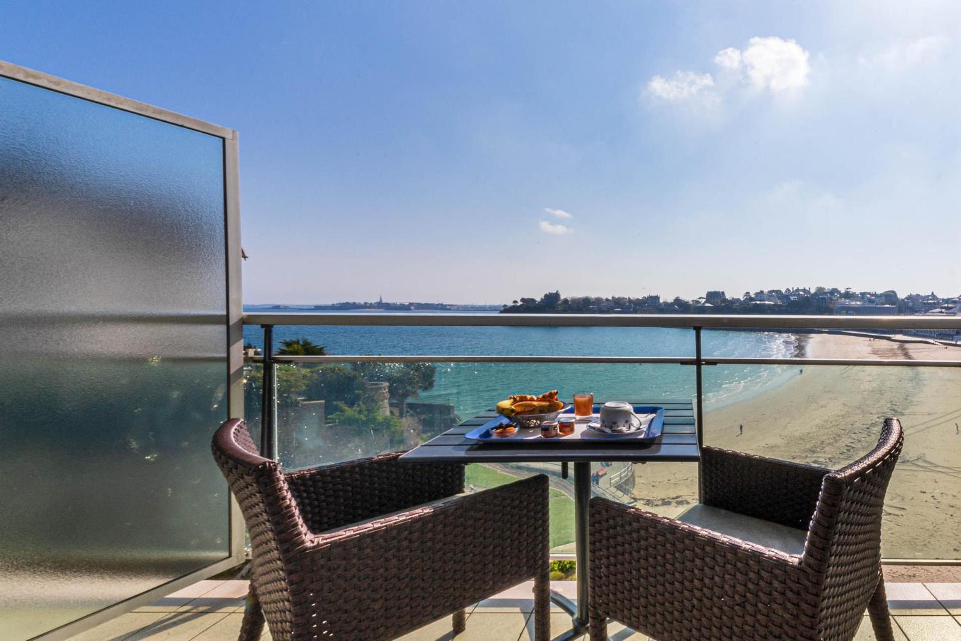 Le Crystal Dinard Plage Luaran gambar