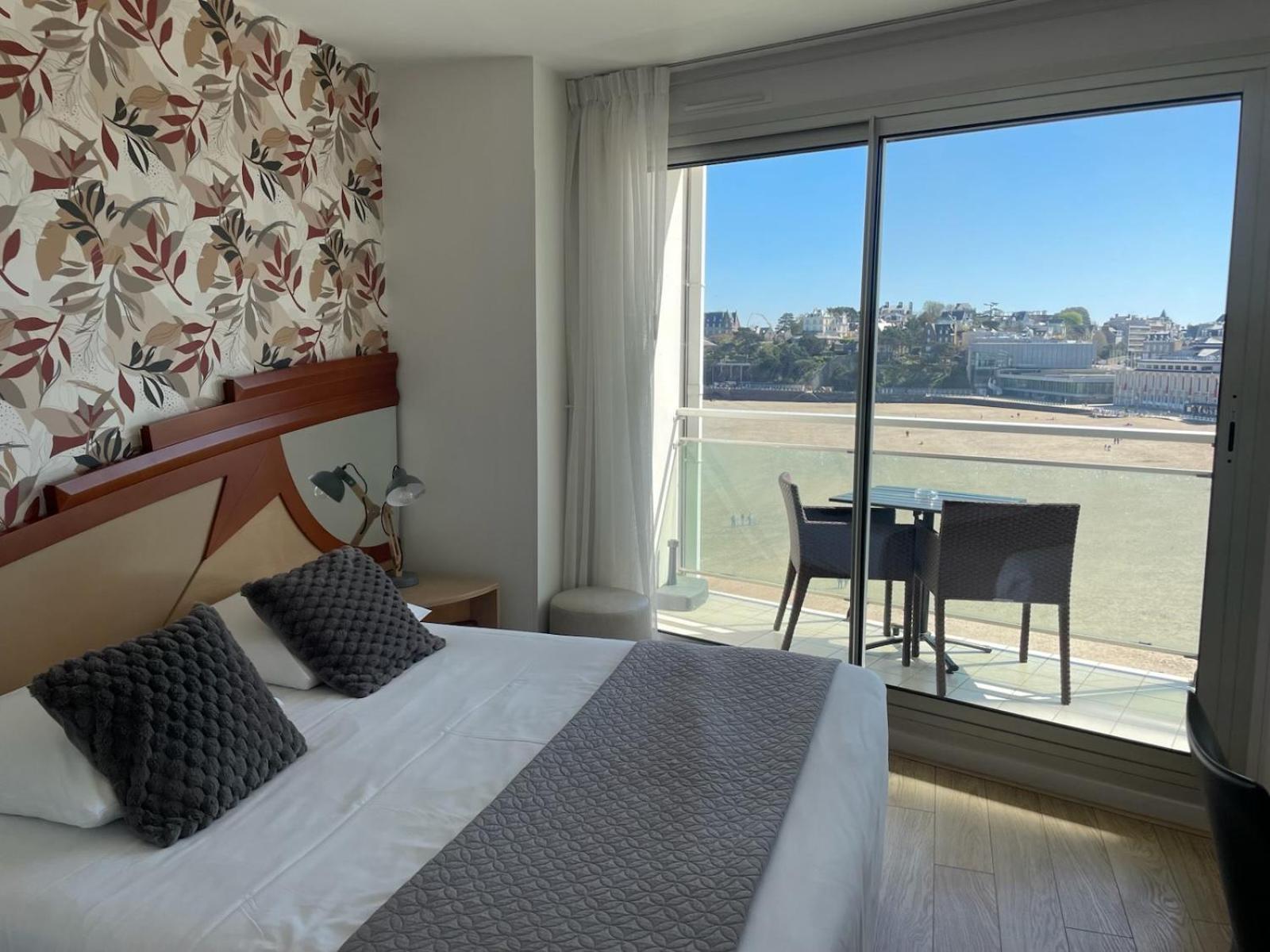 Le Crystal Dinard Plage Luaran gambar